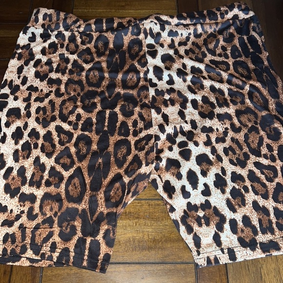 Shein Shorts - Picture 6 of 11